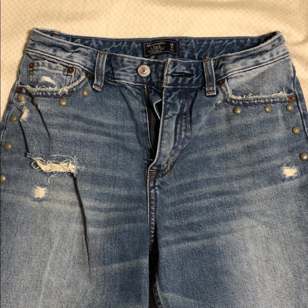 Girlfriend jeans